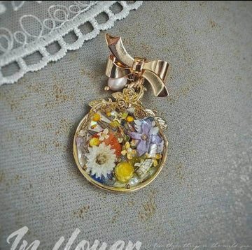 small garden real flower brooch